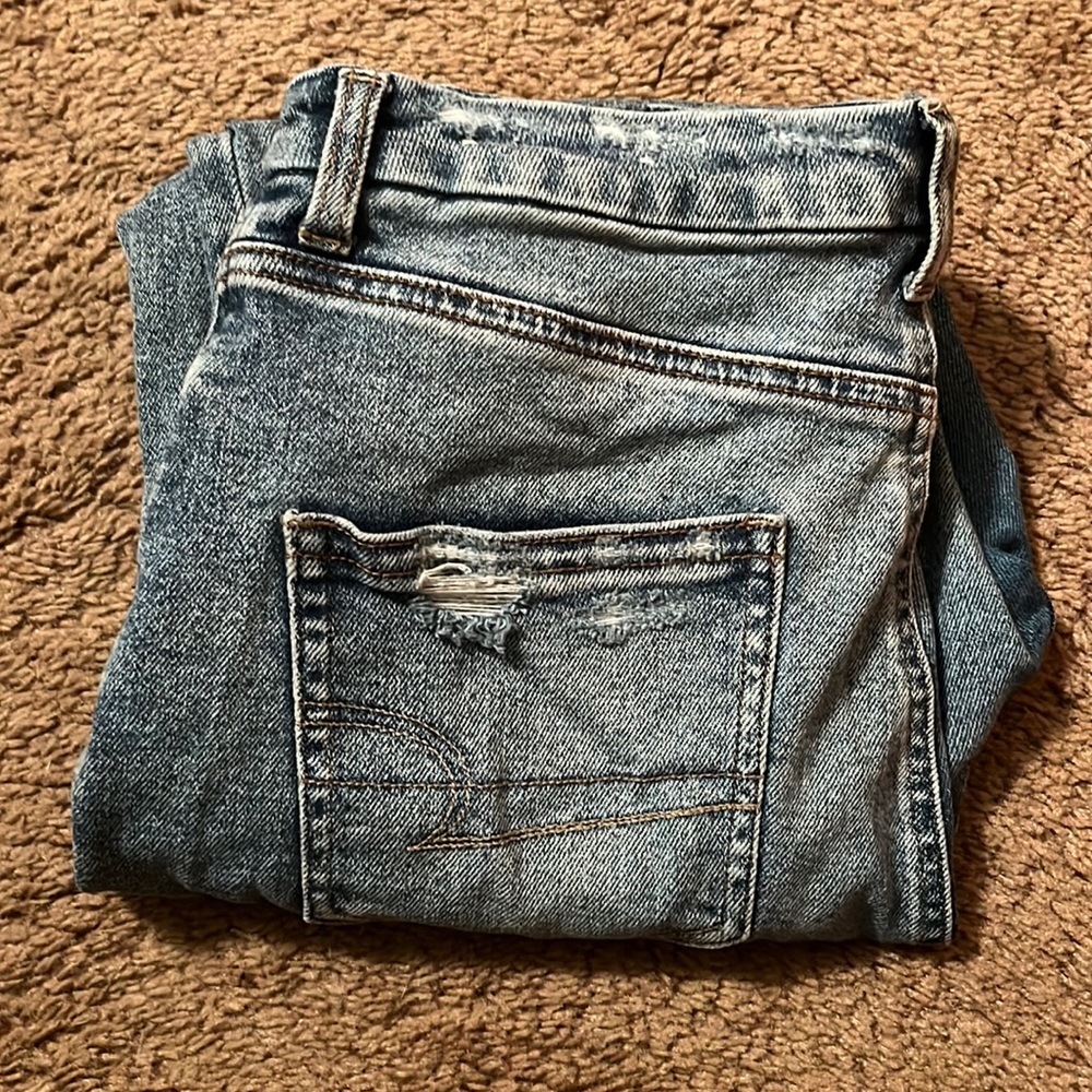 American Eagle Curvy Mom Jeans Size 8 Long